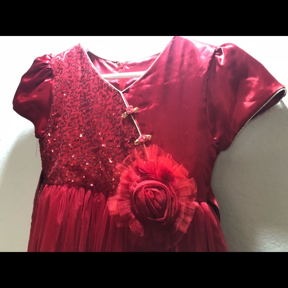 Red Dress - Picture 4 of 4